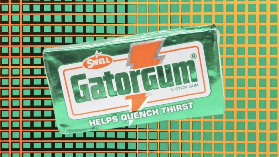 Green Gatorgum 5-stick pack with orange lightning bolt logo