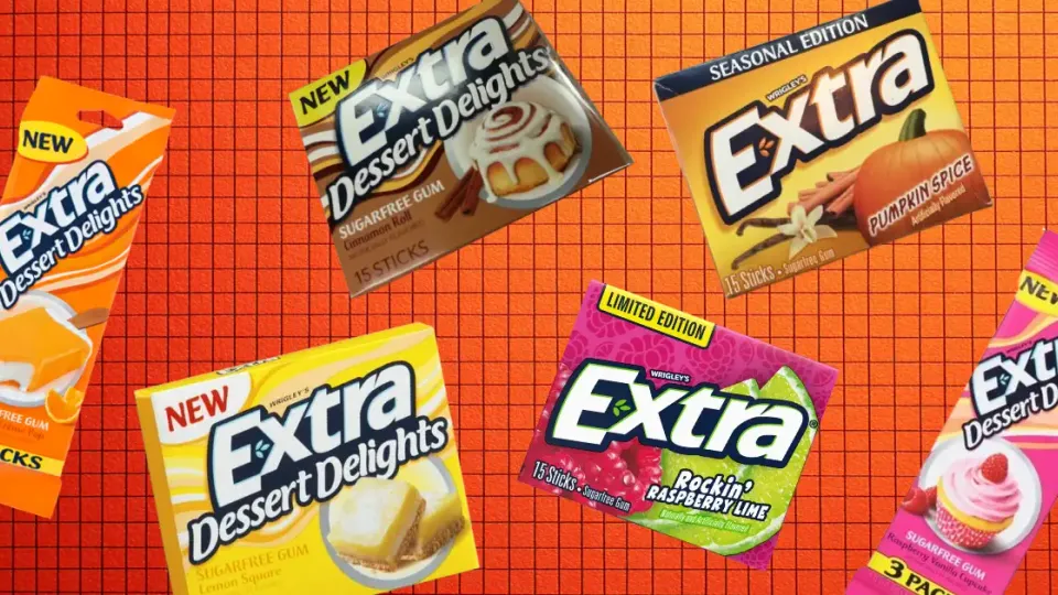 Extra Dessert Delights gum packs in Pumpkin Spice, Cinnamon Roll, Lemon Square flavors