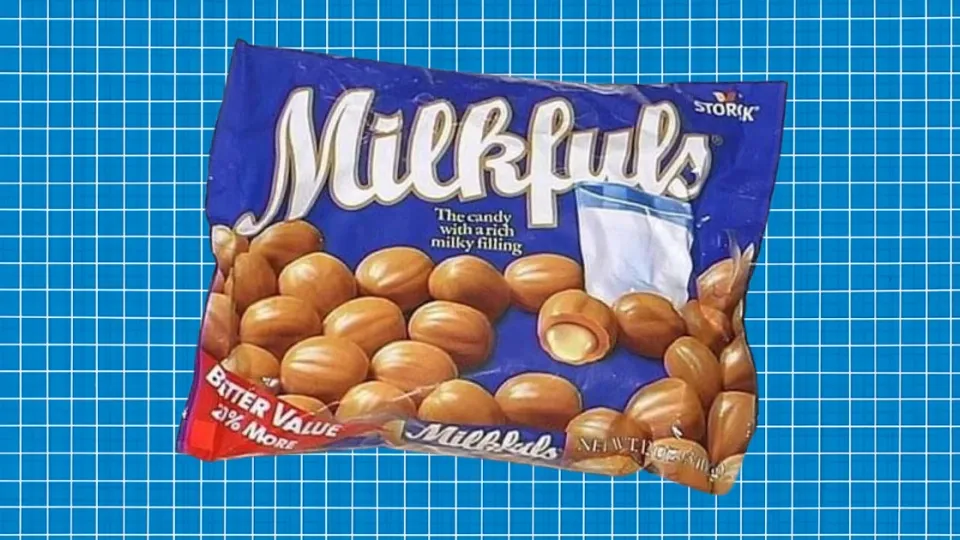 Milkfuls candy bag by Storck with caramel candies pictured